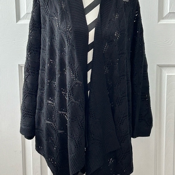 Women’s Torrid Elegant Black Women's Sweater size 1/2 - Picture 2 of 3